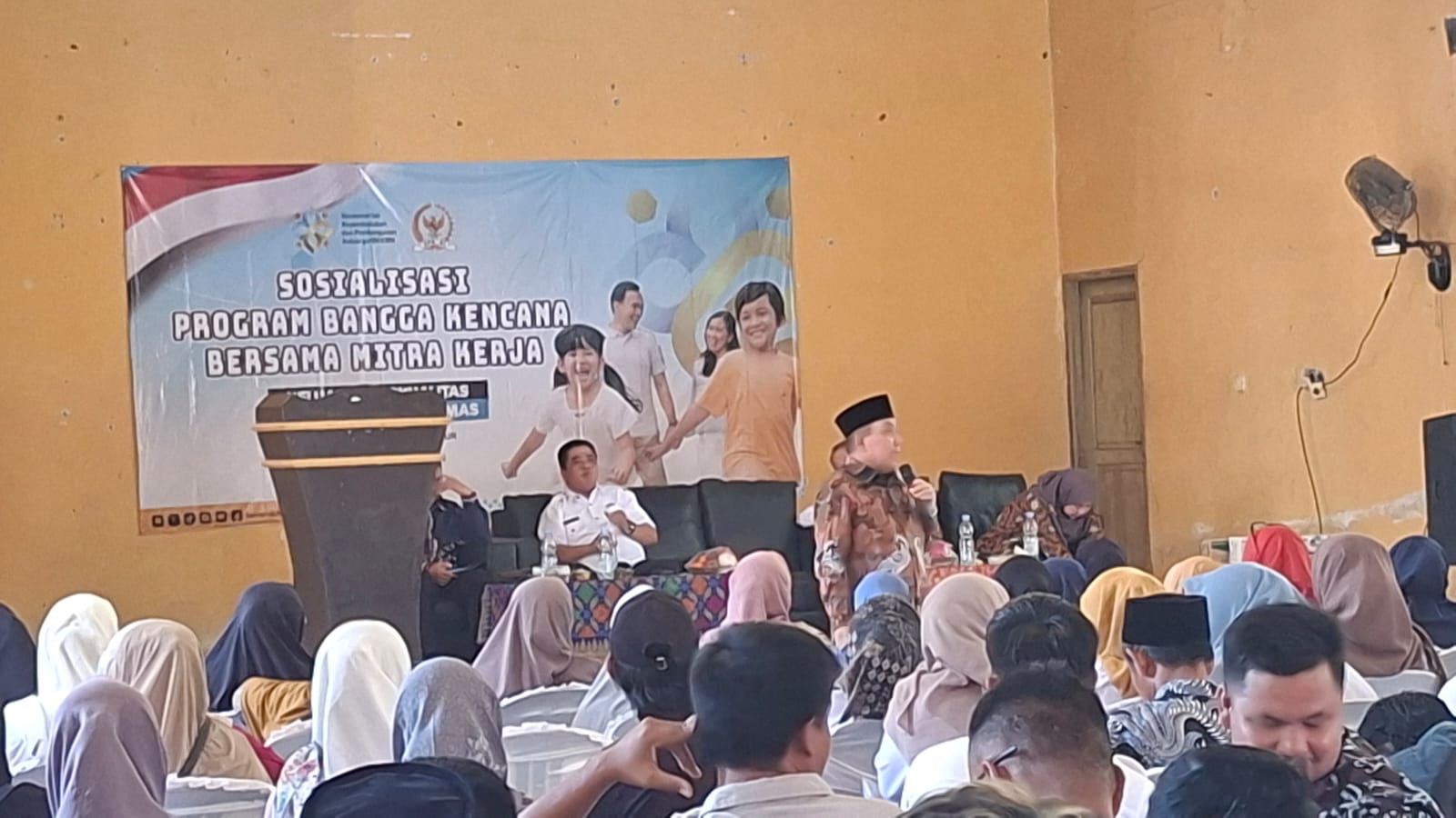 Hadiri Sosialisasi Program Bangga Kencana, Pemdes Kidang Titip Harapan kepada HM. Muazzim Akbar